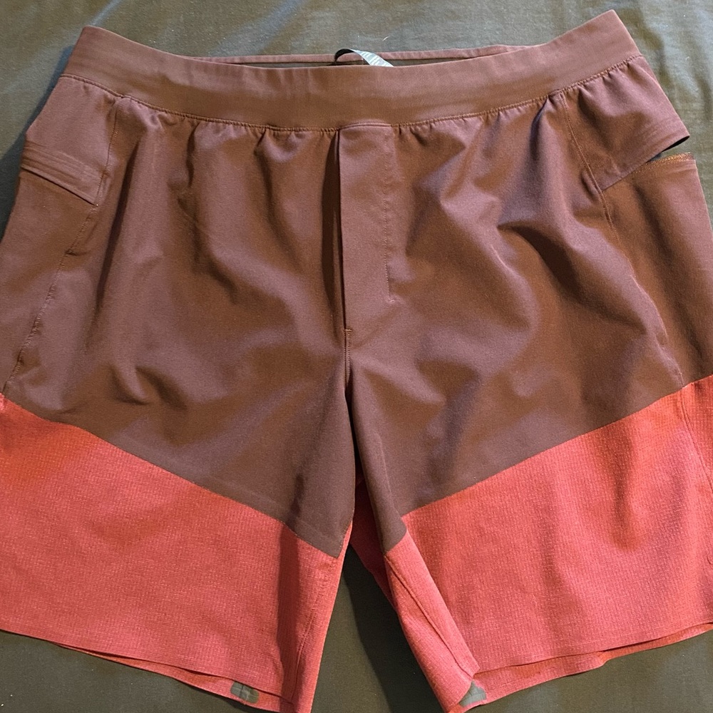 XL Lululemon lined shorts